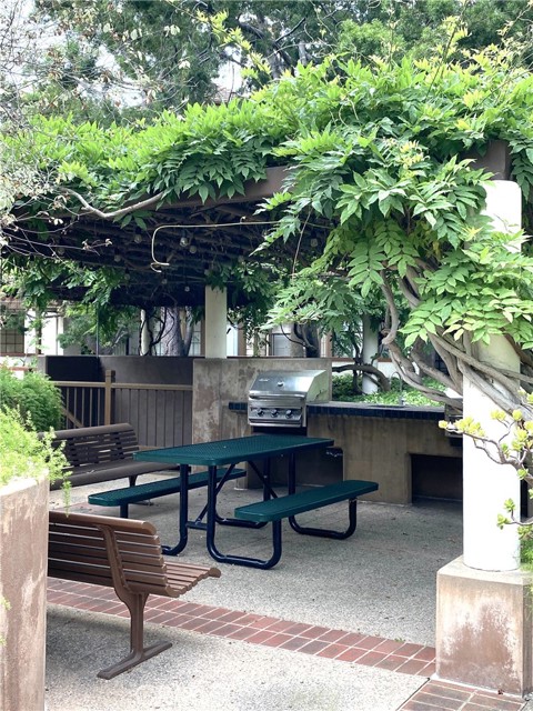 Detail Gallery Image 28 of 39 For 2563 Plaza Del Amo #304,  Torrance,  CA 90503 - 2 Beds | 2 Baths