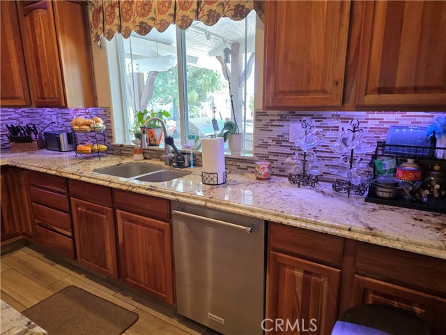Detail Gallery Image 14 of 47 For 42036 Desert Sage Ave, Lancaster,  CA 93536 - 5 Beds | 3 Baths