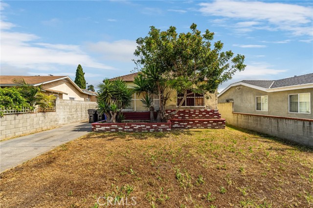 1108 66th Street, Inglewood, California 90302, 2 Bedrooms Bedrooms, ,1 BathroomBathrooms,Single Family Residence,For Sale,66th,SR24096390