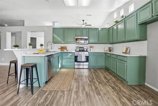 Detail Gallery Image 18 of 73 For 8910 Glenwood, Hesperia,  CA 92344 - 4 Beds | 2 Baths