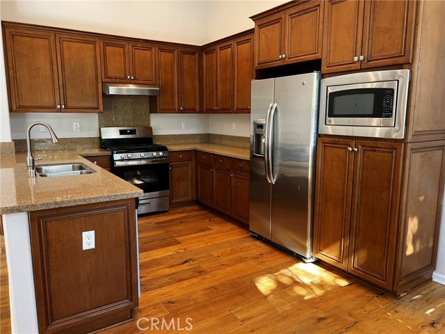 Detail Gallery Image 8 of 34 For 83 City Stroll, Irvine,  CA 92620 - 3 Beds | 2/1 Baths