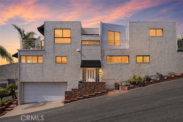 1130 Del Mar AVE