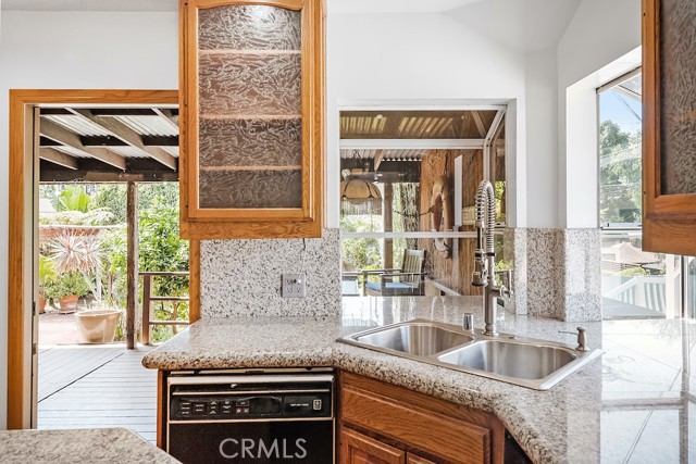 870 Rosecrans Avenue, Manhattan Beach, California 90266, 3 Bedrooms Bedrooms, ,2 BathroomsBathrooms,Residential,Sold,Rosecrans,SB21187159