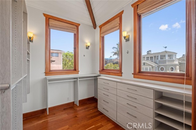 401 8th Street, Manhattan Beach CA: https://media.crmls.org/medias/116b52f0-c0ae-4ec2-8101-54a09202713f.jpg