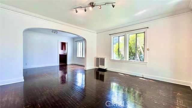 Detail Gallery Image 10 of 40 For 1920 Kent St, Los Angeles,  CA 90026 - – Beds | – Baths