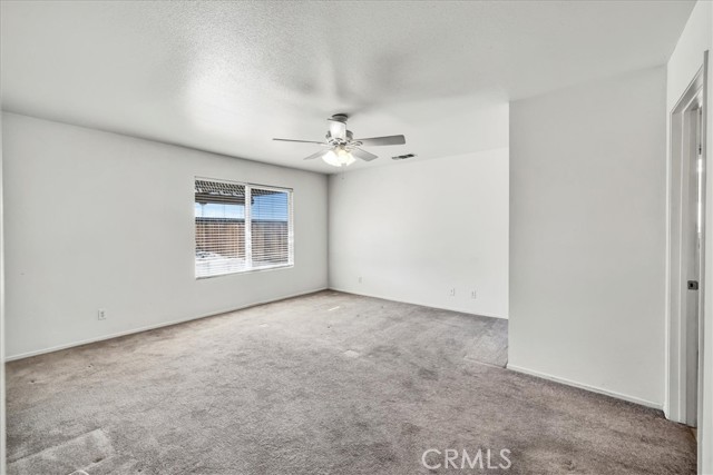 5154 Split Rock Avenue, 29 Palms CA: https://media.crmls.org/medias/116b8817-d85d-4a0c-9ae7-ebb5d00ea864.jpg