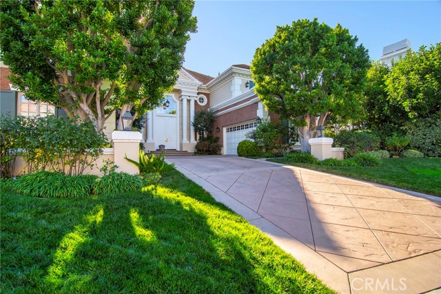 Detail Gallery Image 4 of 59 For 19134 Briarfield Way, Tarzana,  CA 91356 - 6 Beds | 7/1 Baths
