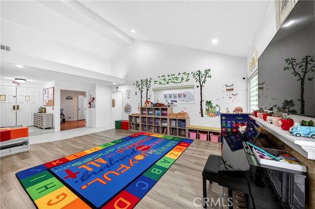 Detail Gallery Image 11 of 53 For 198 Sunflower, Brea,  CA 92821 - 3 Beds | 2/1 Baths