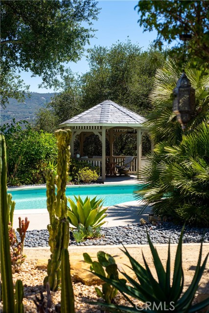 Detail Gallery Image 24 of 33 For 24537 Dry Canyon Cold Creek Rd, Calabasas,  CA 91302 - 4 Beds | 3 Baths
