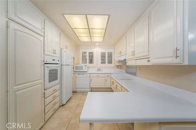 Detail Gallery Image 9 of 25 For 812 Ronda Mendoza, Laguna Woods,  CA 92637 - 2 Beds | 2 Baths