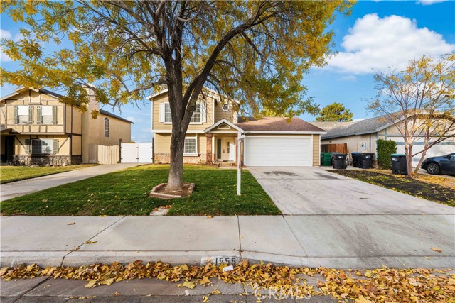 Detail Gallery Image 5 of 36 For 1555 Renee St, Lancaster,  CA 93535 - 3 Beds | 2/1 Baths