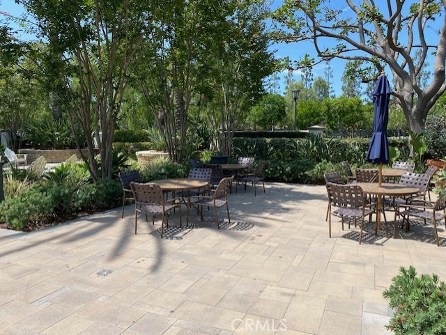 49 Eaglecreek, Irvine CA: https://media.crmls.org/medias/116e42f8-3bd0-4e0a-95d5-b57f29768887.jpg