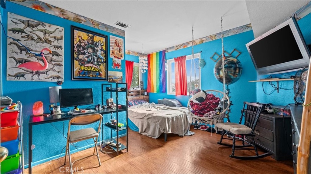 https://media.crmls.org/medias/116f2889-e753-4b2d-af13-71520a20c399.jpg?preset=X-Large