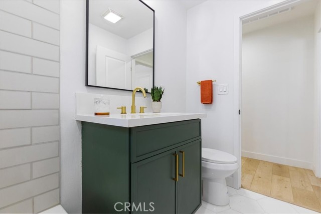 Detail Gallery Image 23 of 41 For 20919 De La Guerra St, Woodland Hills,  CA 91364 - 3 Beds | 3 Baths