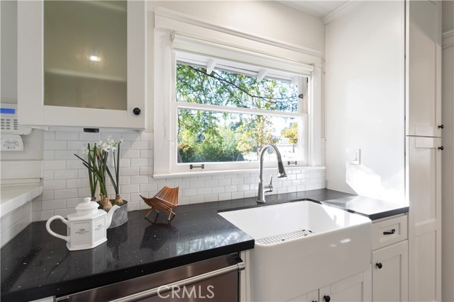 Detail Gallery Image 15 of 59 For 290 W 12th Street, Claremont,  CA 91711 - 3 Beds | 2 Baths