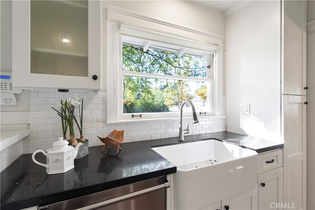 116F4F4A 4098 4Cbe Abc3 73E552F04D04 290 W 12Th Street, Claremont, Ca 91711 &Lt;Span Style='BackgroundColor:transparent;Padding:0Px;'&Gt; &Lt;Small&Gt; &Lt;I&Gt; &Lt;/I&Gt; &Lt;/Small&Gt;&Lt;/Span&Gt;