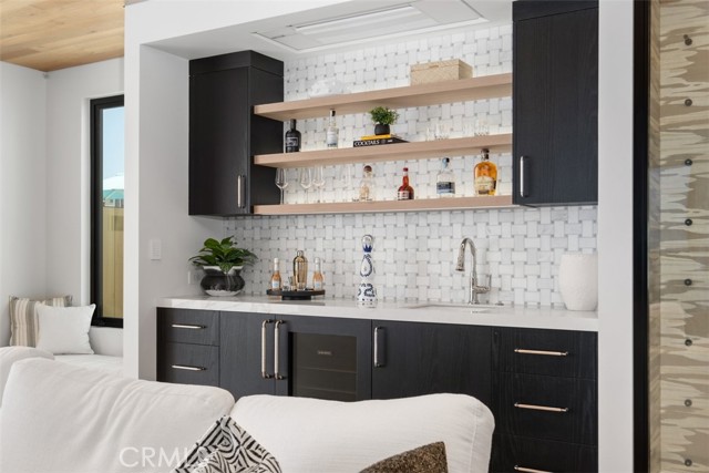 20 Balboa Coves, Newport Beach CA: https://media.crmls.org/medias/116f620c-4d93-42c6-a7e4-8475c1faac3a.jpg