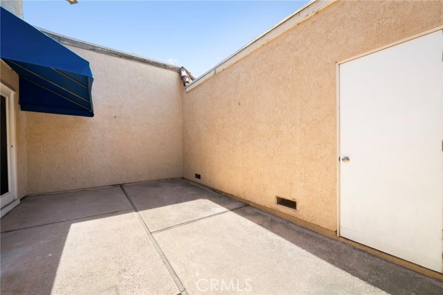 7667 Whitewater Drive, Huntington Beach CA: https://media.crmls.org/medias/1170c4b4-fa90-4514-a04d-79c94787c9e0.jpg