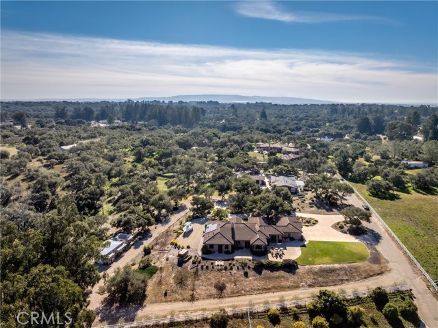 325 Red Oak Way, Arroyo Grande CA: https://media.crmls.org/medias/1170caa5-6060-42db-bc45-17d05e1b6f57.jpg