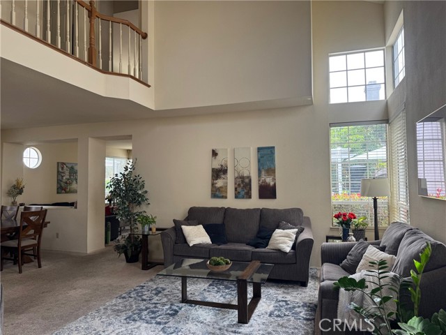 8 Bormes, Irvine CA: https://media.crmls.org/medias/117169bd-b7ca-449b-8f2f-355ff0712159.jpg