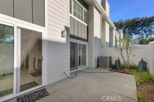 Detail Gallery Image 16 of 39 For 18200 Andrea Cir #6,  Northridge,  CA 91325 - 3 Beds | 2/1 Baths