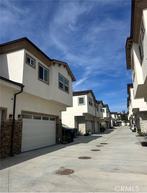 Detail Gallery Image 5 of 5 For 2809 190th Street #B,  Redondo Beach,  CA 90278 - 4 Beds | 3/1 Baths