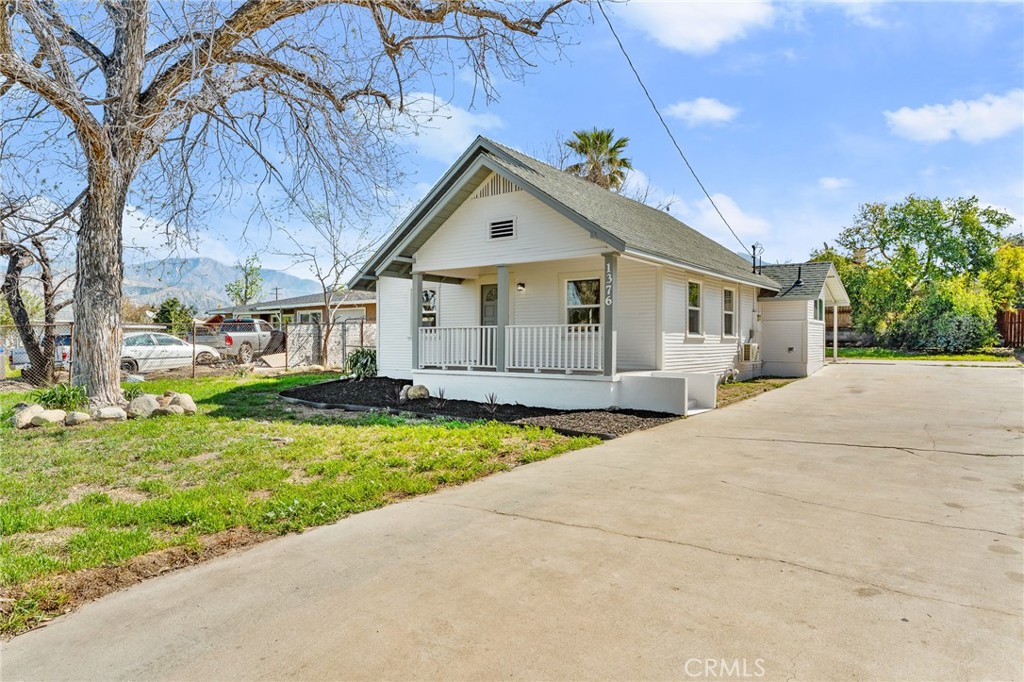 1376 Olivine Avenue