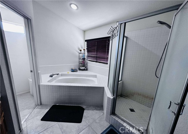 6742 N Chason Way, San Bernardino CA: https://media.crmls.org/medias/117363bb-6799-4e45-8d9c-9ea34c3eb1b7.jpg