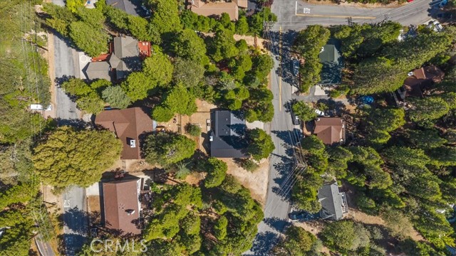 610 Pioneer, Lake Arrowhead, CA 92352