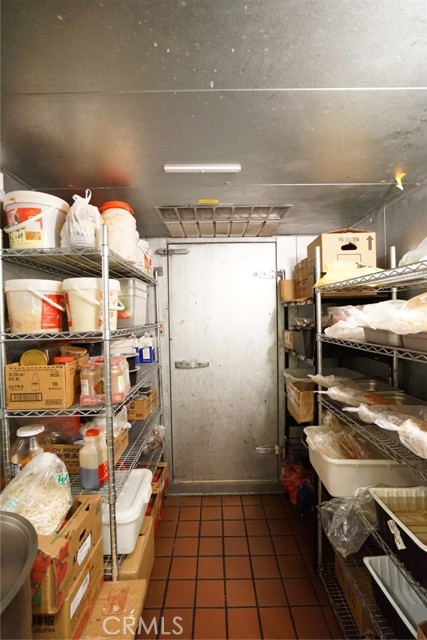 18268 Gale Avenue, City Of Industry CA: https://media.crmls.org/medias/117445bb-e062-4ac9-81a1-bd306eb8cfa3.jpg