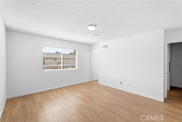 Detail Gallery Image 14 of 62 For 20120 Runnymede St #17,  Winnetka,  CA 91306 - 3 Beds | 2/1 Baths