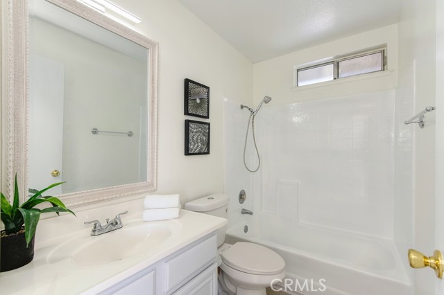 Detail Gallery Image 33 of 36 For 14 Fernwood Ct, Pittsburg,  CA 94565 - 4 Beds | 2/1 Baths