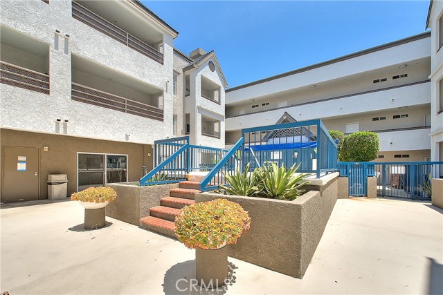 Detail Gallery Image 45 of 51 For 300 N El Molino Ave #118,  Pasadena,  CA 91101 - 2 Beds | 2 Baths