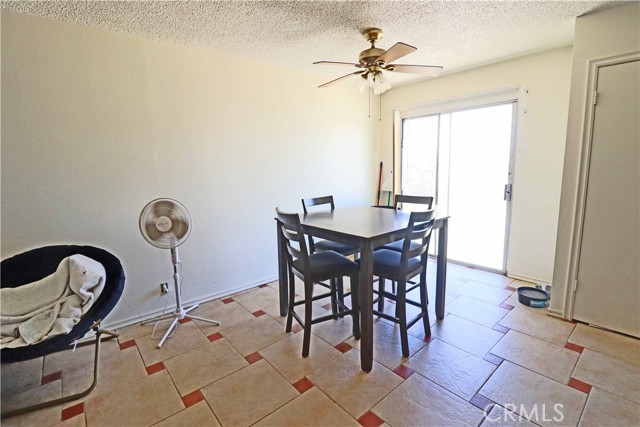 Detail Gallery Image 7 of 14 For 6221 Abronia Ave, Twentynine Palms,  CA 92277 - 3 Beds | 2 Baths