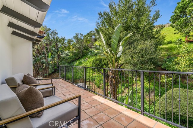 24743 Vantage Point Terrace, Malibu CA: https://media.crmls.org/medias/11779957-9e00-422f-a684-c411430a6240.jpg