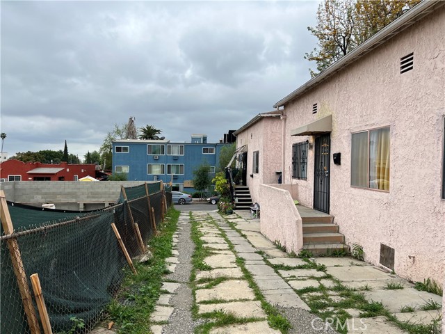 2737 Pomeroy Avenue, Los Angeles CA: https://media.crmls.org/medias/11789c51-1a6e-4869-973b-b13cdce7acdc.jpg