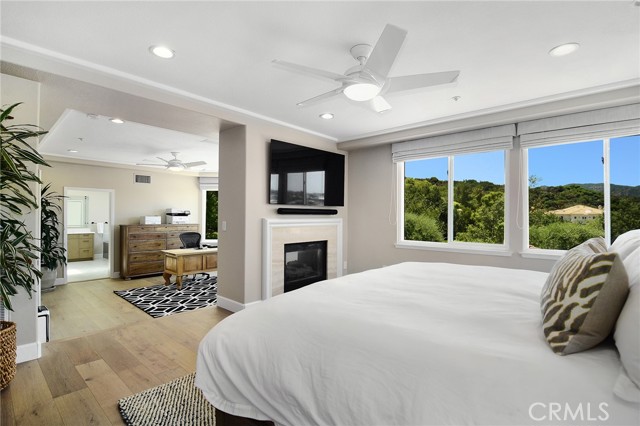 Detail Gallery Image 25 of 50 For 3941 Rock Hampton Dr, Tarzana,  CA 91356 - 5 Beds | 3 Baths