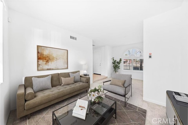 Detail Gallery Image 7 of 63 For 227 Promenade, Pomona,  CA 91767 - 3 Beds | 4 Baths