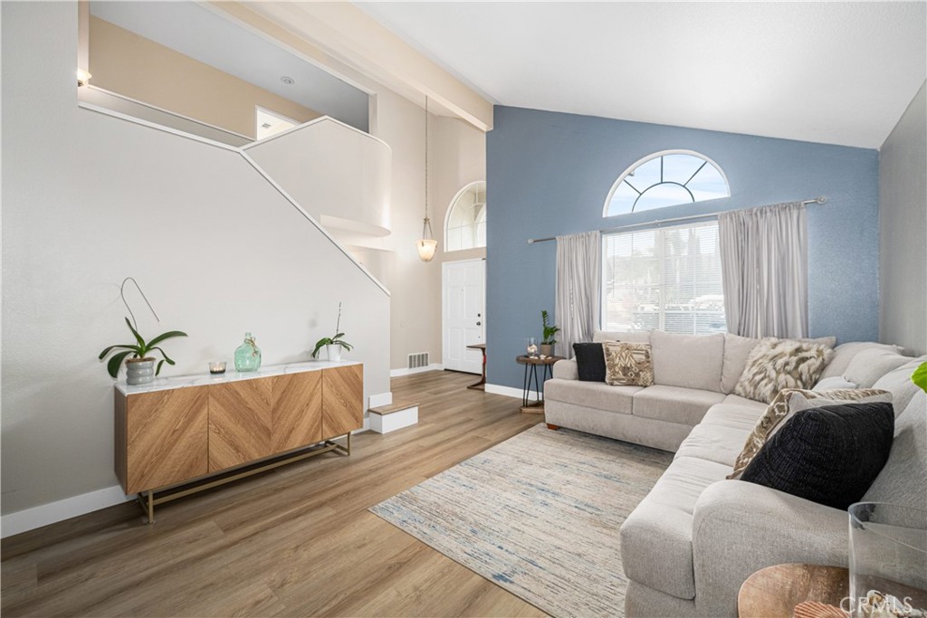 15095 Amorose Street