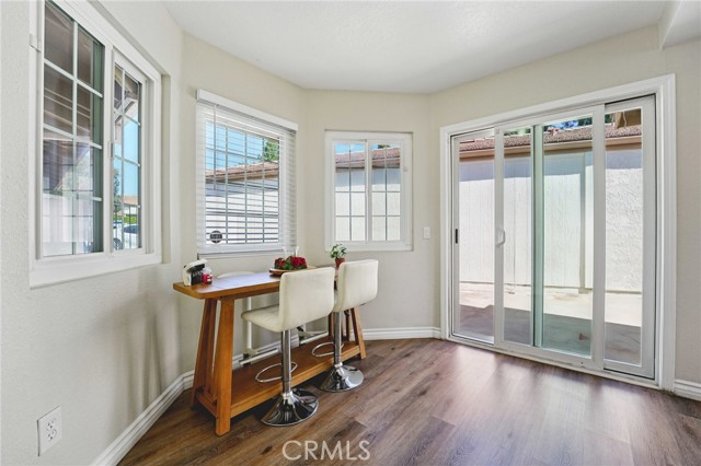 Detail Gallery Image 10 of 26 For 1224 Fairway Cir, Upland,  CA 91784 - 2 Beds | 2 Baths