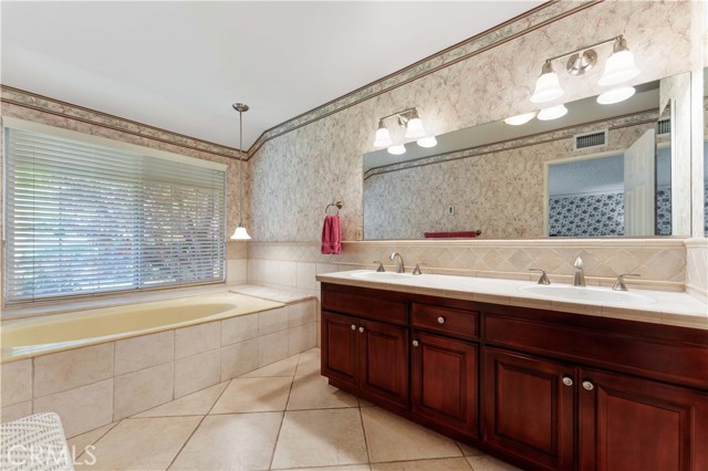 Detail Gallery Image 24 of 43 For 725 Beaverbrook Ln, Glendora,  CA 91740 - 4 Beds | 3 Baths