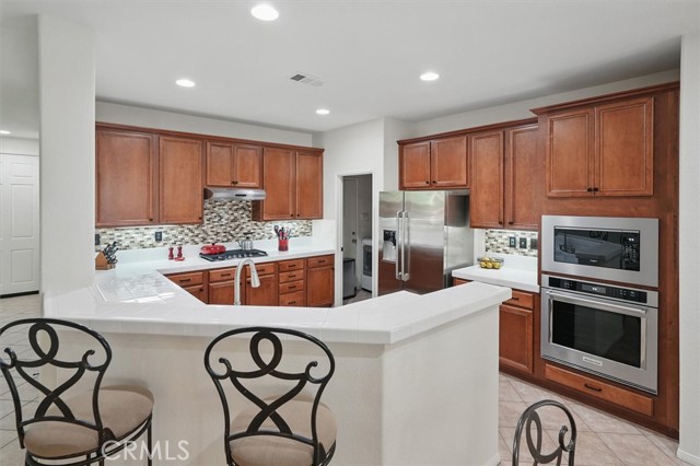 Image 11 of 39 For 29661 Cambridge Avenue