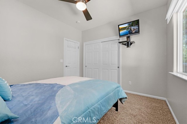 13715 E Nebraska Avenue, Kingsburg CA: https://media.crmls.org/medias/117b2595-d27f-4050-882a-413893e0f97f.jpg