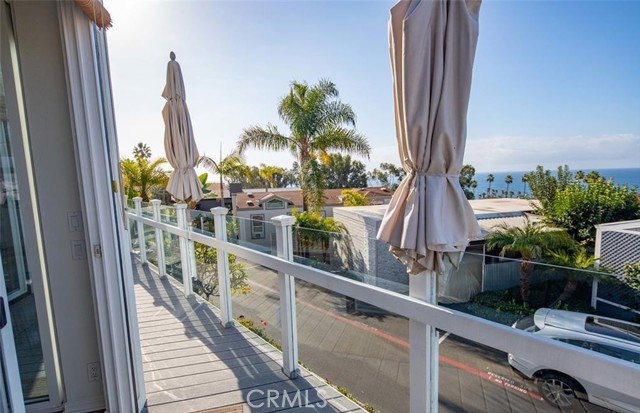 Detail Gallery Image 4 of 15 For 30802 Coast Hwy #C2,  Laguna Beach,  CA 92651 - 2 Beds | 2 Baths