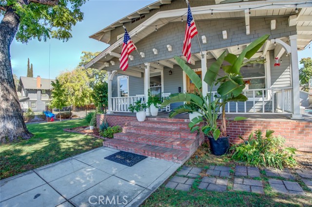 Detail Gallery Image 7 of 60 For 2124 20th St, Bakersfield,  CA 93301 - 4 Beds | 3/1 Baths