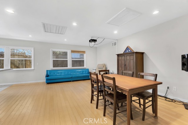 Detail Gallery Image 10 of 31 For 10549 Mcclemont Ave, Tujunga,  CA 91042 - 4 Beds | 2 Baths