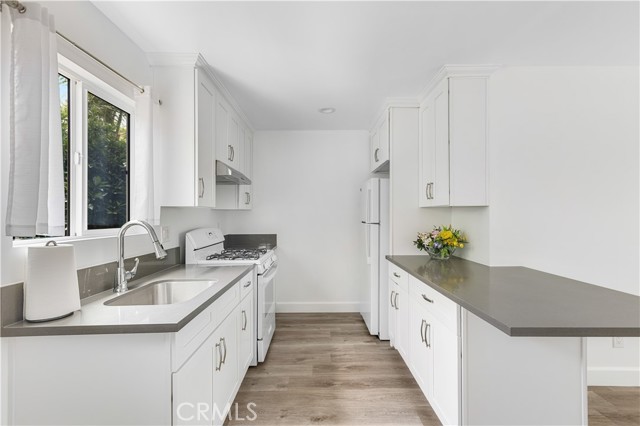 6219 1/2 Agnes Avenue, North Hollywood CA: https://media.crmls.org/medias/117c328e-79f0-4715-891e-ce5a4674c3b2.jpg