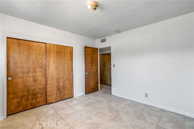 Detail Gallery Image 20 of 39 For 5694 N Winchester, Fresno,  CA 93704 - 3 Beds | 3 Baths