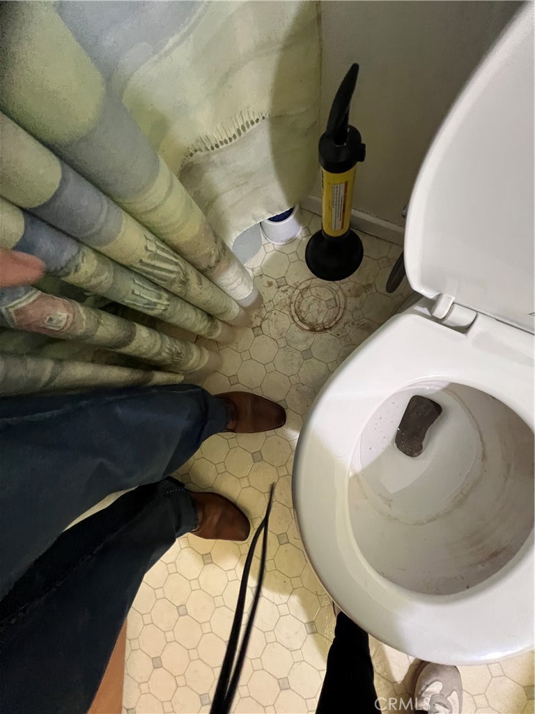 https://media.crmls.org/medias/117cf1c6-7b82-43d5-99b2-c67fdcabaaea.jpg?preset=X-Large