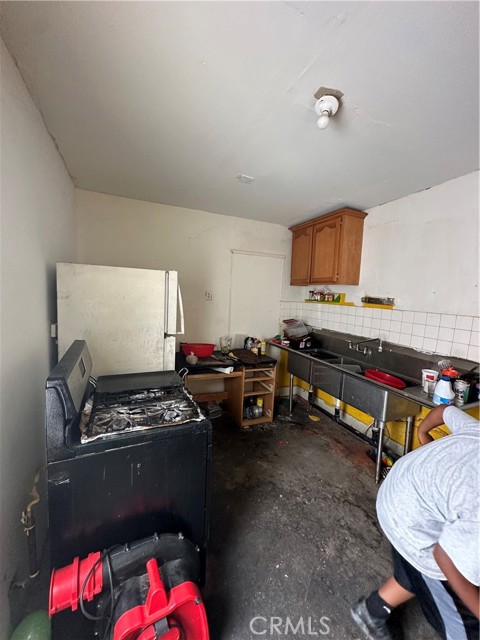 10726 Juniper Street, Los Angeles, CA, 90059 10726 Juniper Street, Los Angeles, CA, 90059
